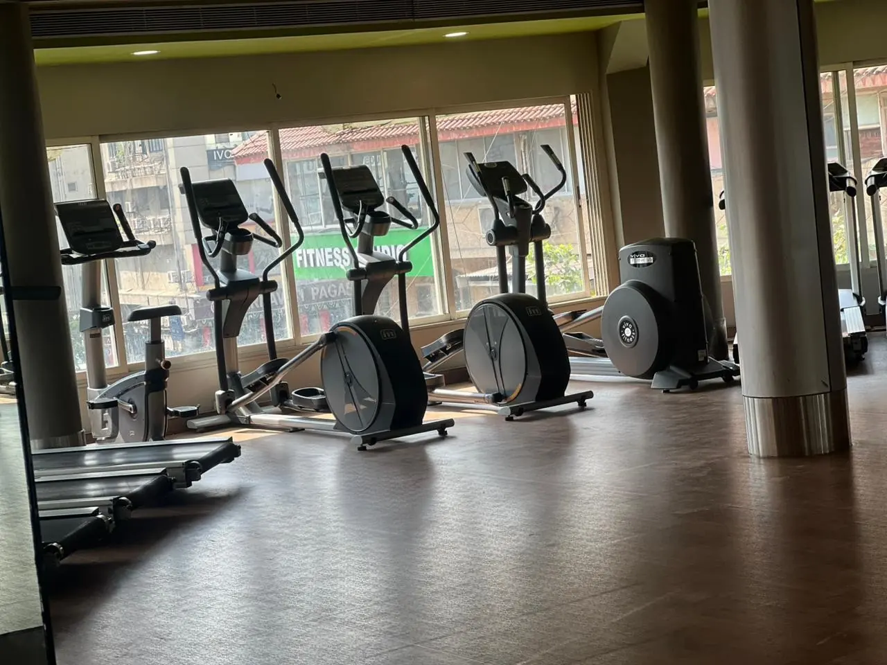 Vastrapur cardio equipment